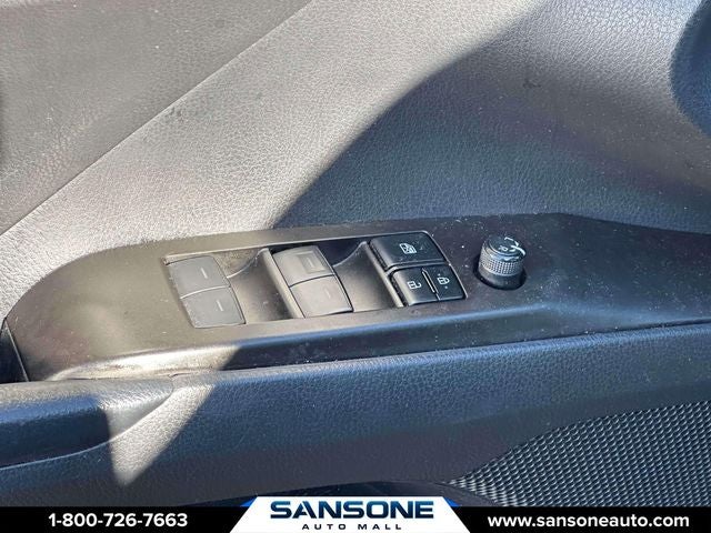 2022 Toyota Camry Hybrid SE