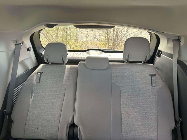 2022 Toyota Sienna LE 8 Passenger