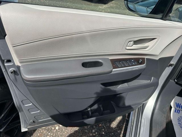 2022 Toyota Sienna LE 8 Passenger