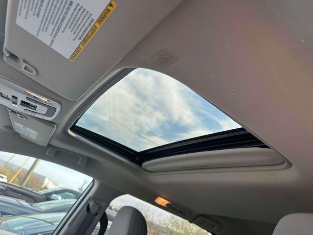 2022 Toyota Sienna LE 8 Passenger