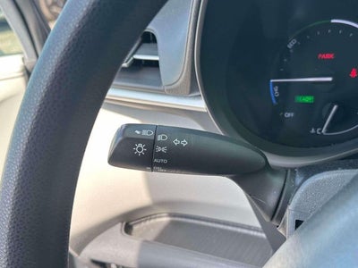 2022 Toyota Sienna LE 8 Passenger