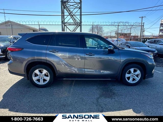 2022 Toyota Highlander LE