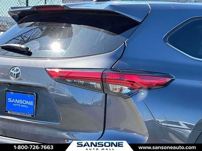 2022 Toyota Highlander LE