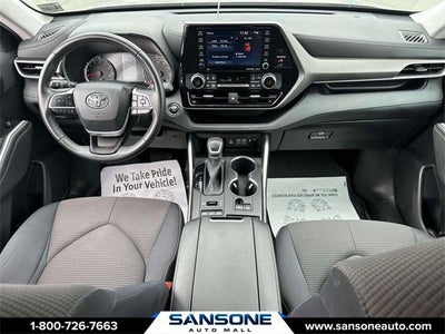 2022 Toyota Highlander LE
