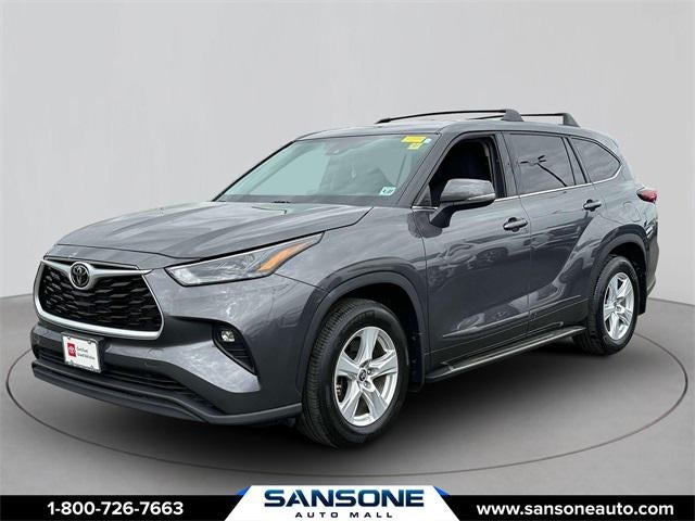 2022 Toyota Highlander LE