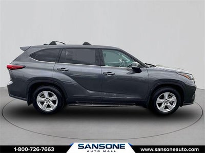 2022 Toyota Highlander LE