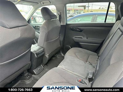 2022 Toyota Highlander LE