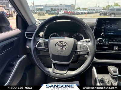 2022 Toyota Highlander LE