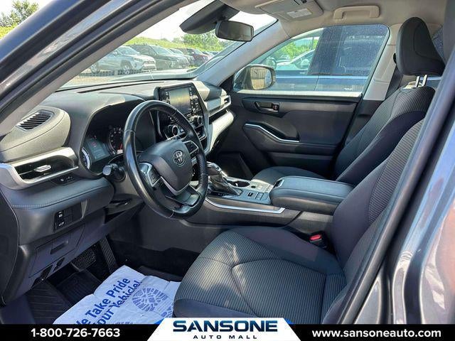 2022 Toyota Highlander LE