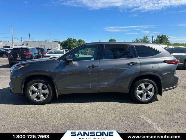 2022 Toyota Highlander LE