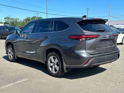 2022 Toyota Highlander LE