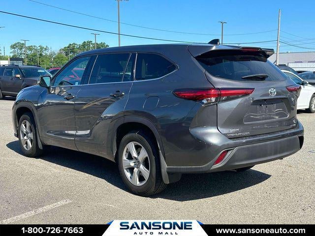 2022 Toyota Highlander LE