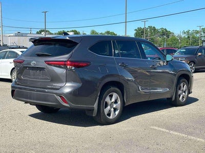 2022 Toyota Highlander LE