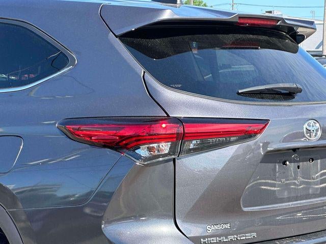 2022 Toyota Highlander LE