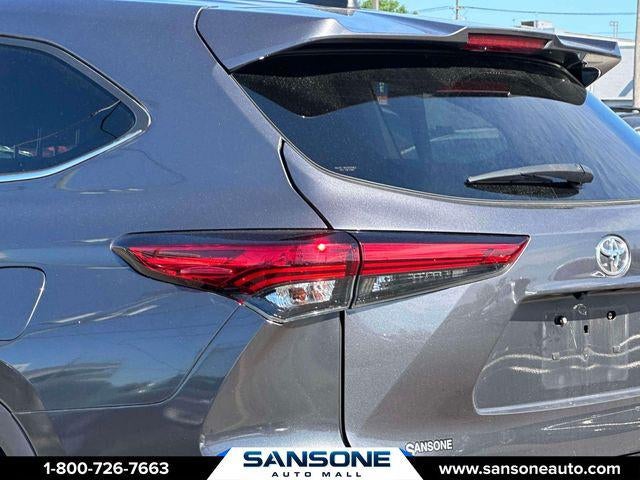 2022 Toyota Highlander LE