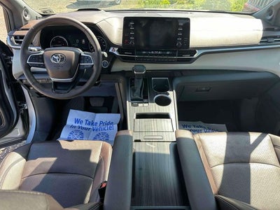 2024 Toyota Sienna Platinum 7 Passenger