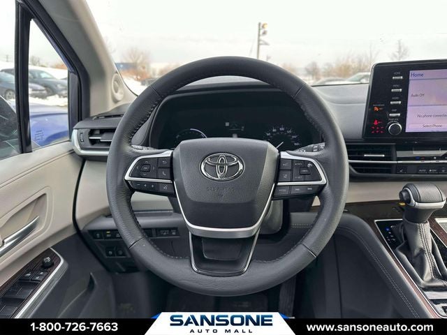 2024 Toyota Sienna XLE 8 Passenger