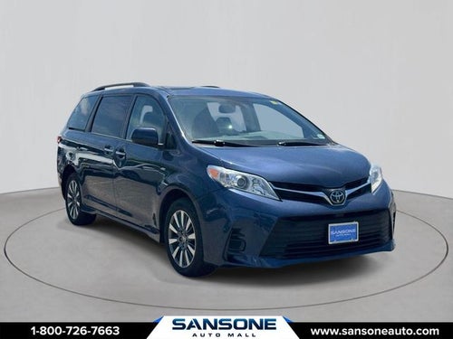 2020 Toyota Sienna LE 7 Passenger