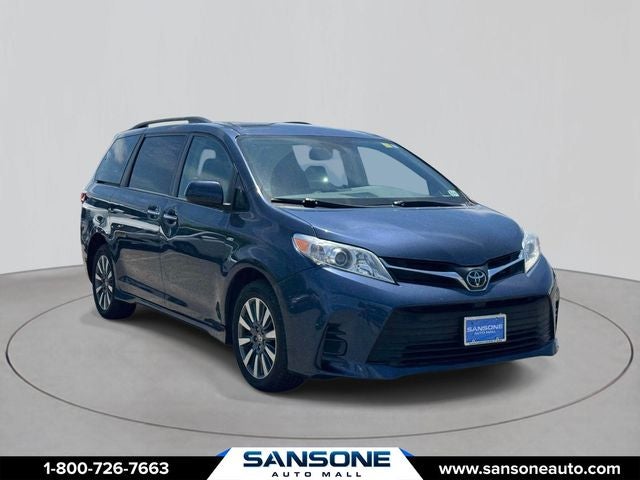 2020 Toyota Sienna LE 7 Passenger