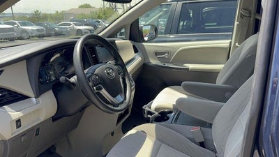 2020 Toyota Sienna LE 7 Passenger