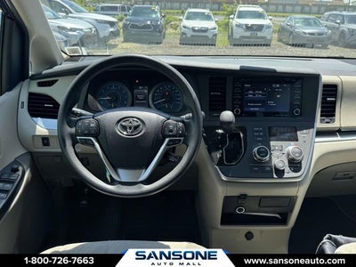 2020 Toyota Sienna LE 7 Passenger