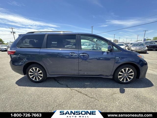 2020 Toyota Sienna LE 7 Passenger