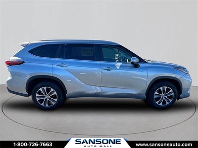 2023 Toyota Highlander Hybrid XLE