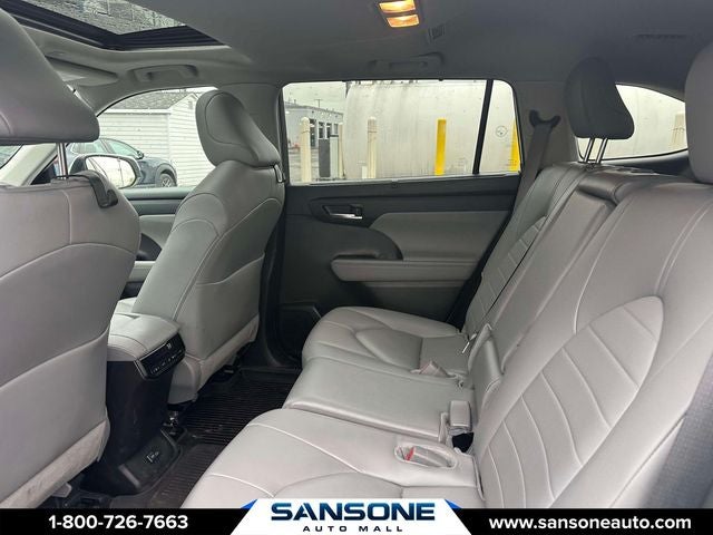 2024 Toyota Highlander Hybrid XLE