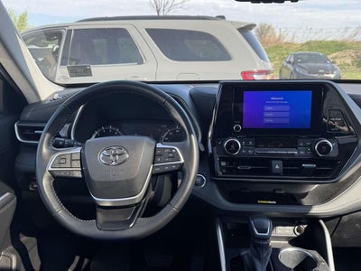 2023 Toyota Highlander XLE