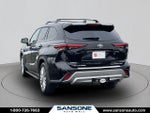 2025 Toyota Highlander Platinum