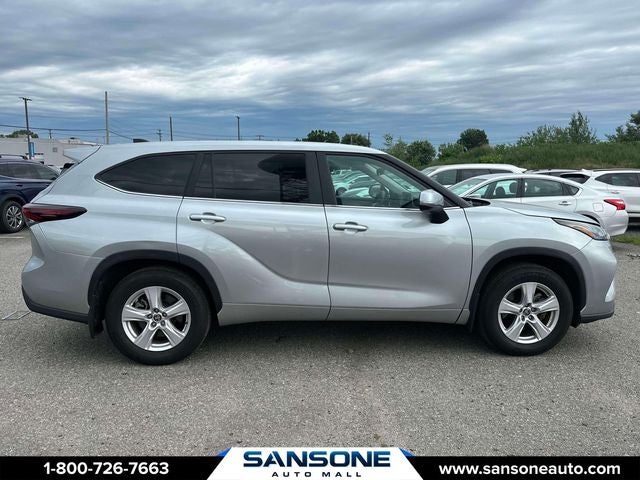 2025 Toyota Highlander LE