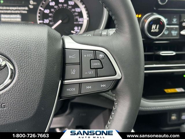 2025 Toyota Highlander XLE