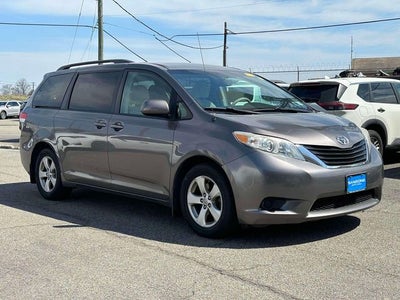 2014 Toyota Sienna LE