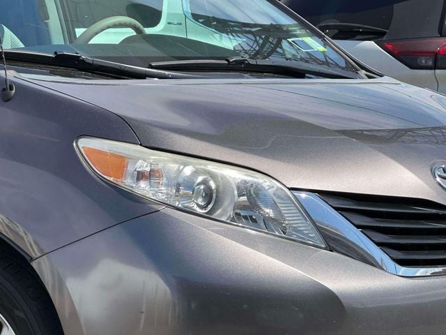 2014 Toyota Sienna LE