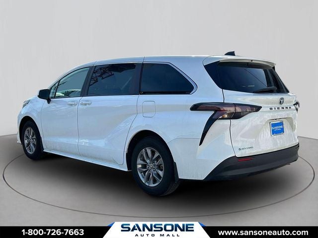 2025 Toyota Sienna LE 8 Passenger