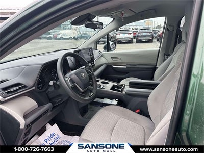 2021 Toyota Sienna LE 8 Passenger