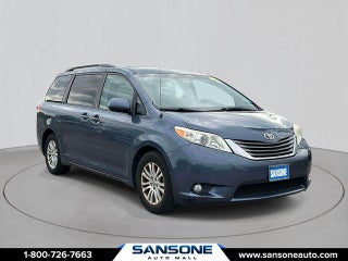 2013 Toyota Sienna XLE 8 Passenger
