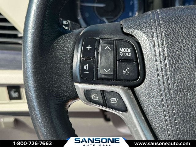 2015 Toyota Sienna XLE 8 Passenger