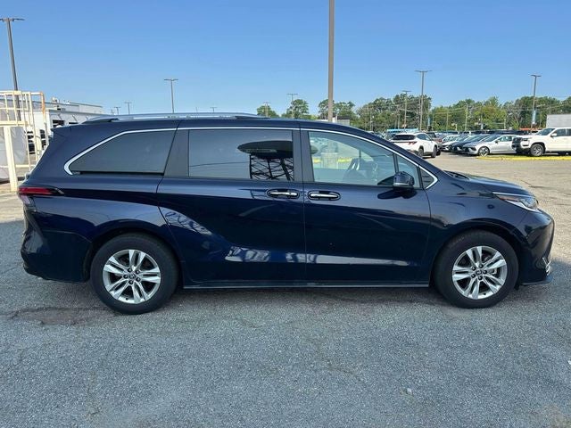 2024 Toyota Sienna Limited 7 Passenger