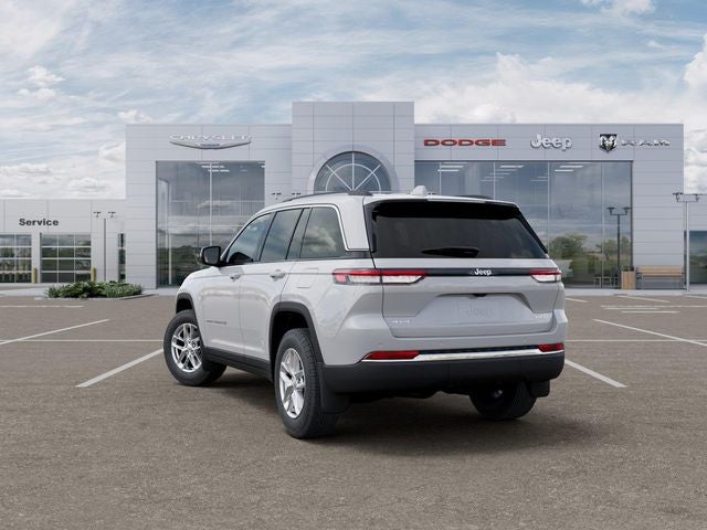 2026 Jeep Grand Cherokee GRAND CHEROKEE LAREDO X 4X4