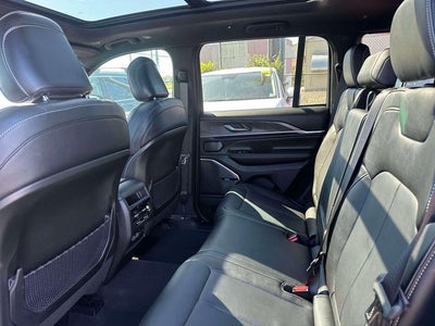 2022 Jeep Grand Cherokee Overland