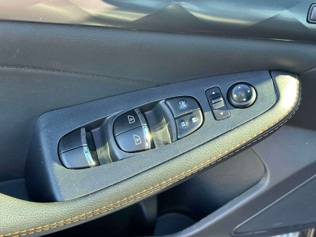 2023 Nissan Maxima SR