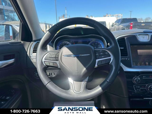 2016 Chrysler 300 Limited