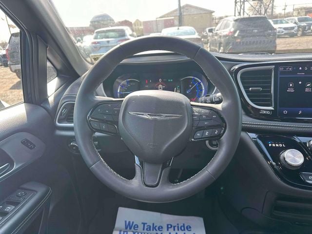 2023 Chrysler Pacifica Hybrid Touring L