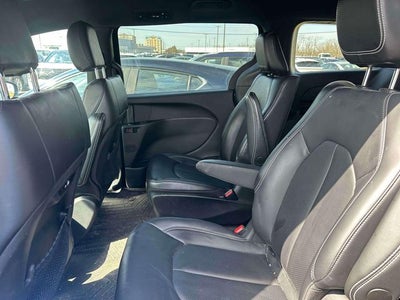 2023 Chrysler Pacifica Hybrid Touring L