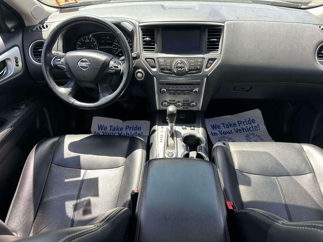 2019 Nissan Pathfinder SL