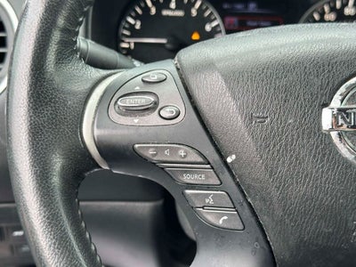 2017 Nissan Pathfinder SL