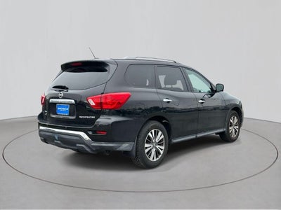 2017 Nissan Pathfinder SL