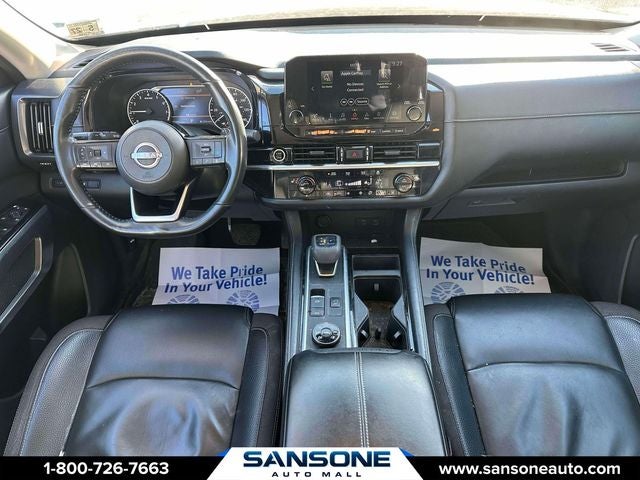 2022 Nissan Pathfinder SL