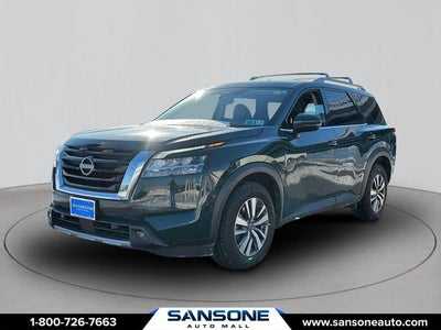 2022 Nissan Pathfinder SL